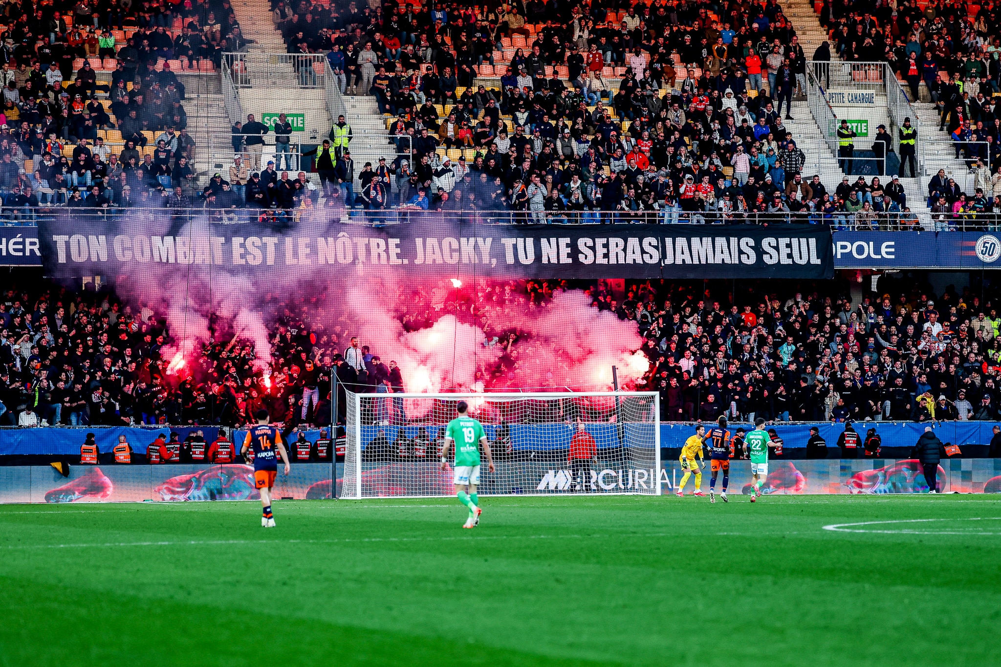 Le match entre le MHSC et l'ASSE a été arrêté après des incidents survenus en tribunes