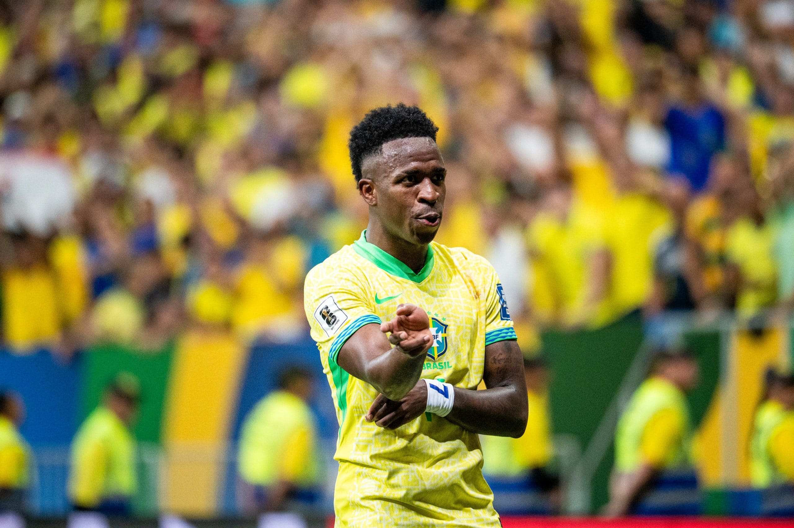 La joie de Vinicius Jr après son but décisif lors de Brésil-Colombie.
