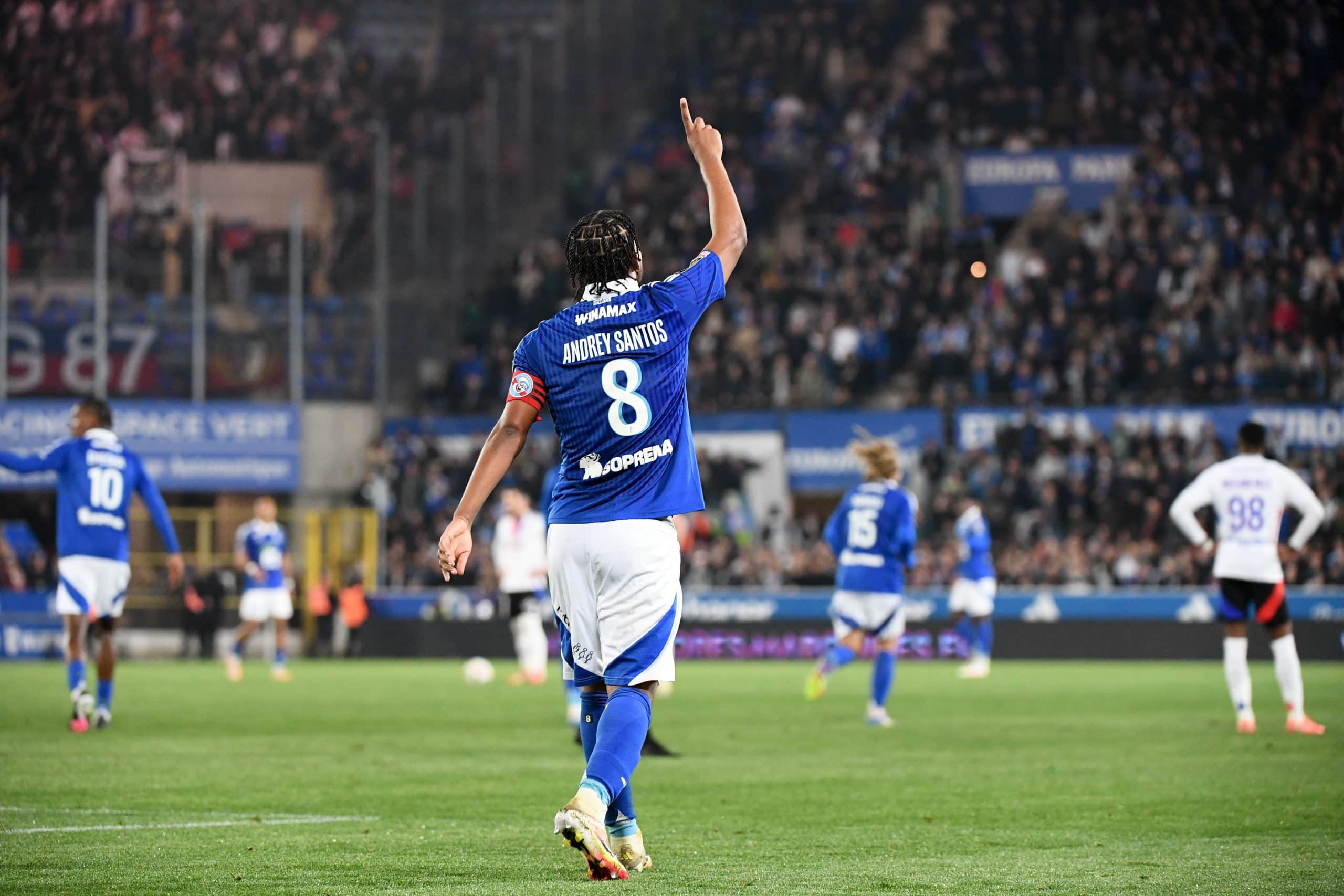 Le RC Strasbourg d'Andrey Santos a retourné le match face à l'OL.