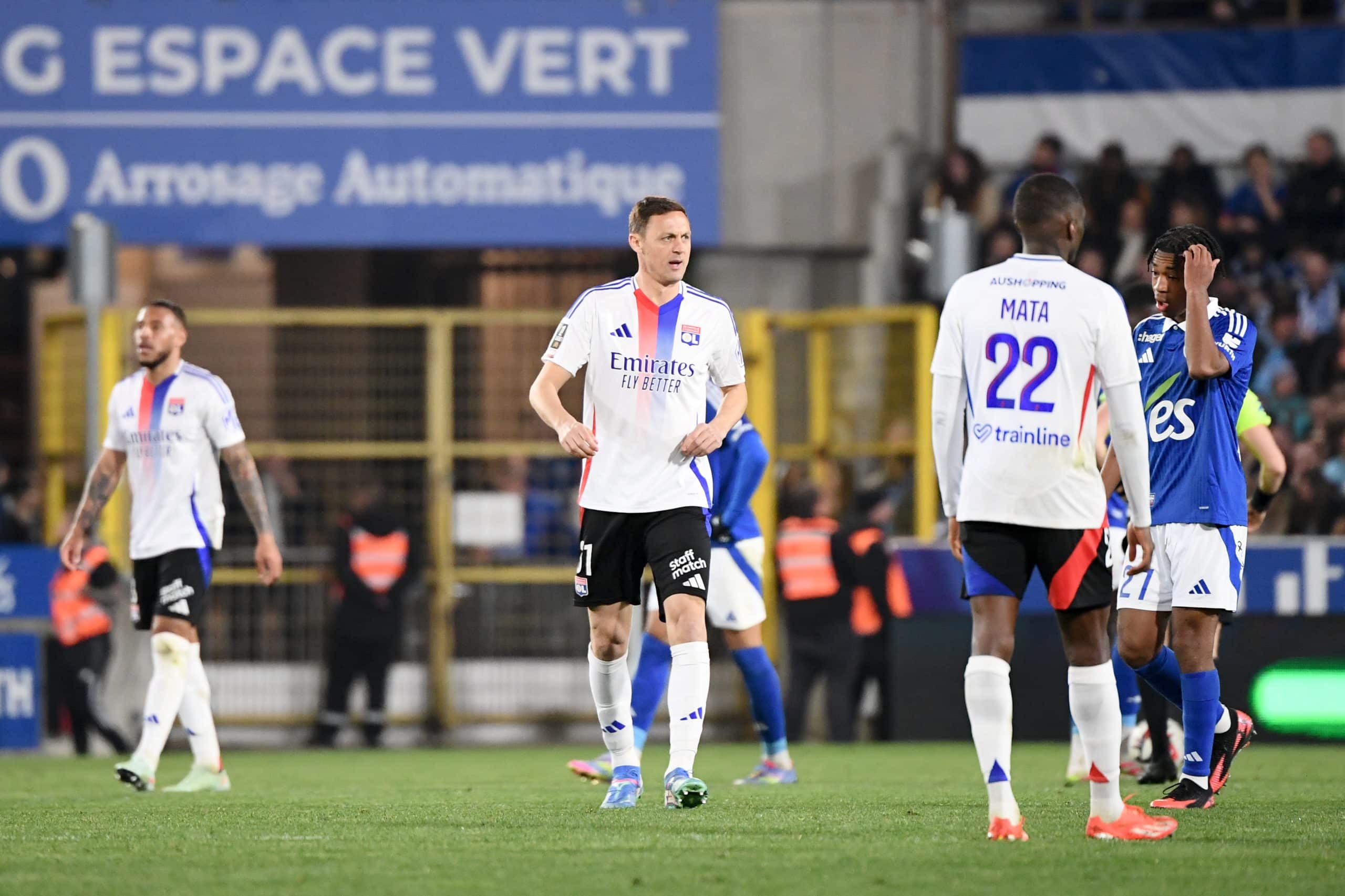 Les Lyonnais KO debout à Strasbourg.