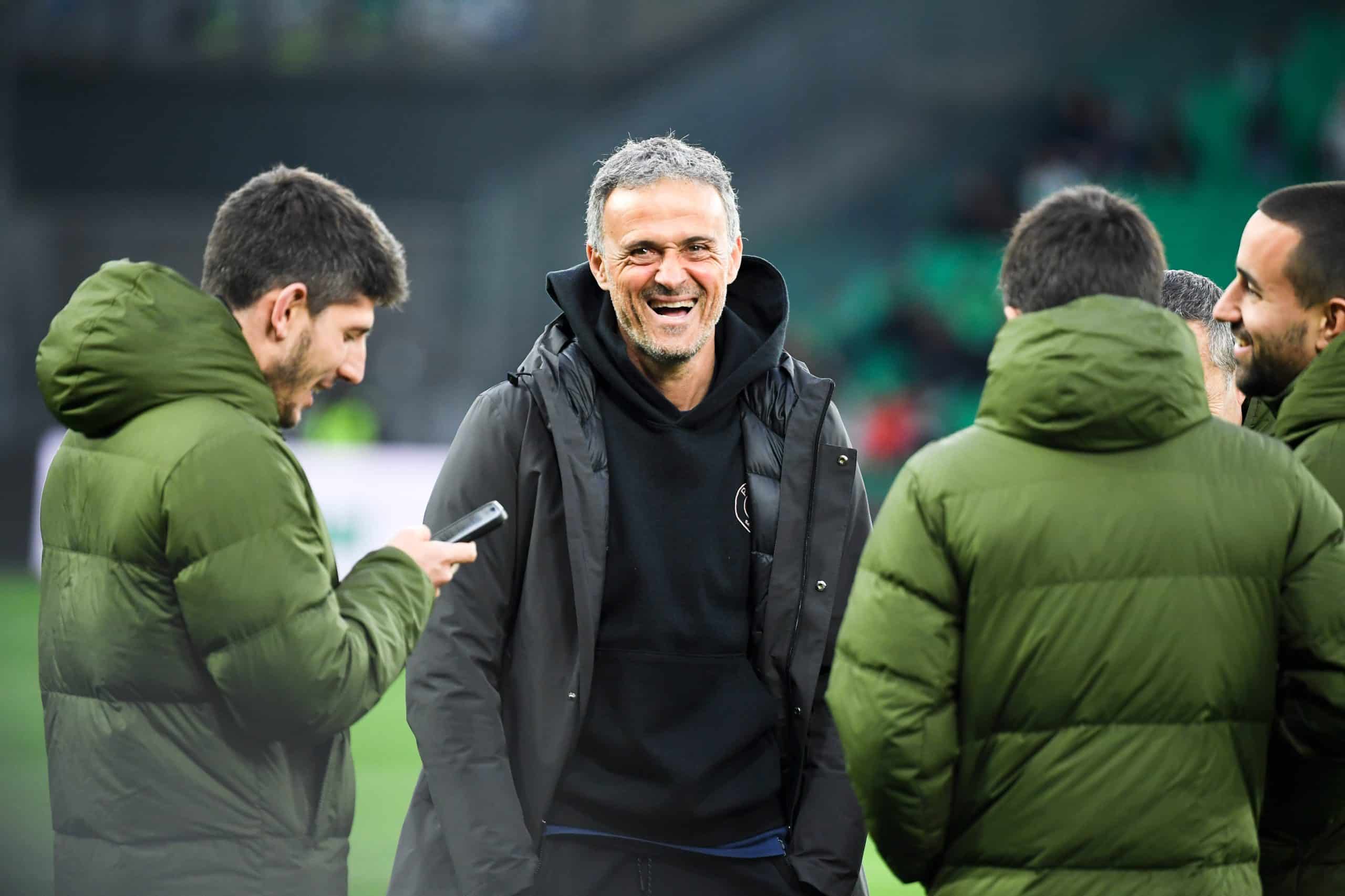L'entraîneur du PSG, Luis Enrique, avant le match à Saint-Etienne.