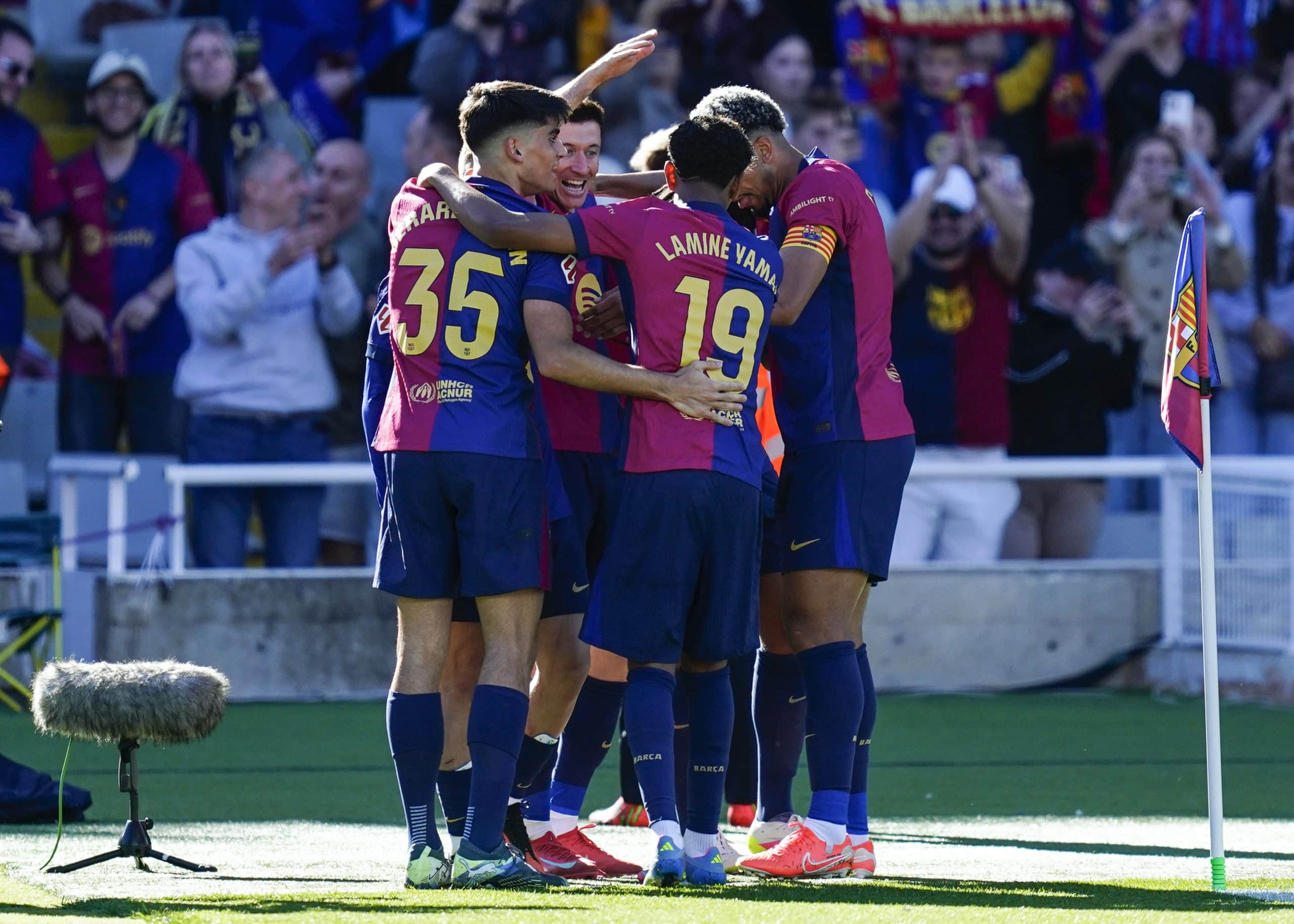 La joie des joueurs du FC Barcelone après un but contre Gérone.