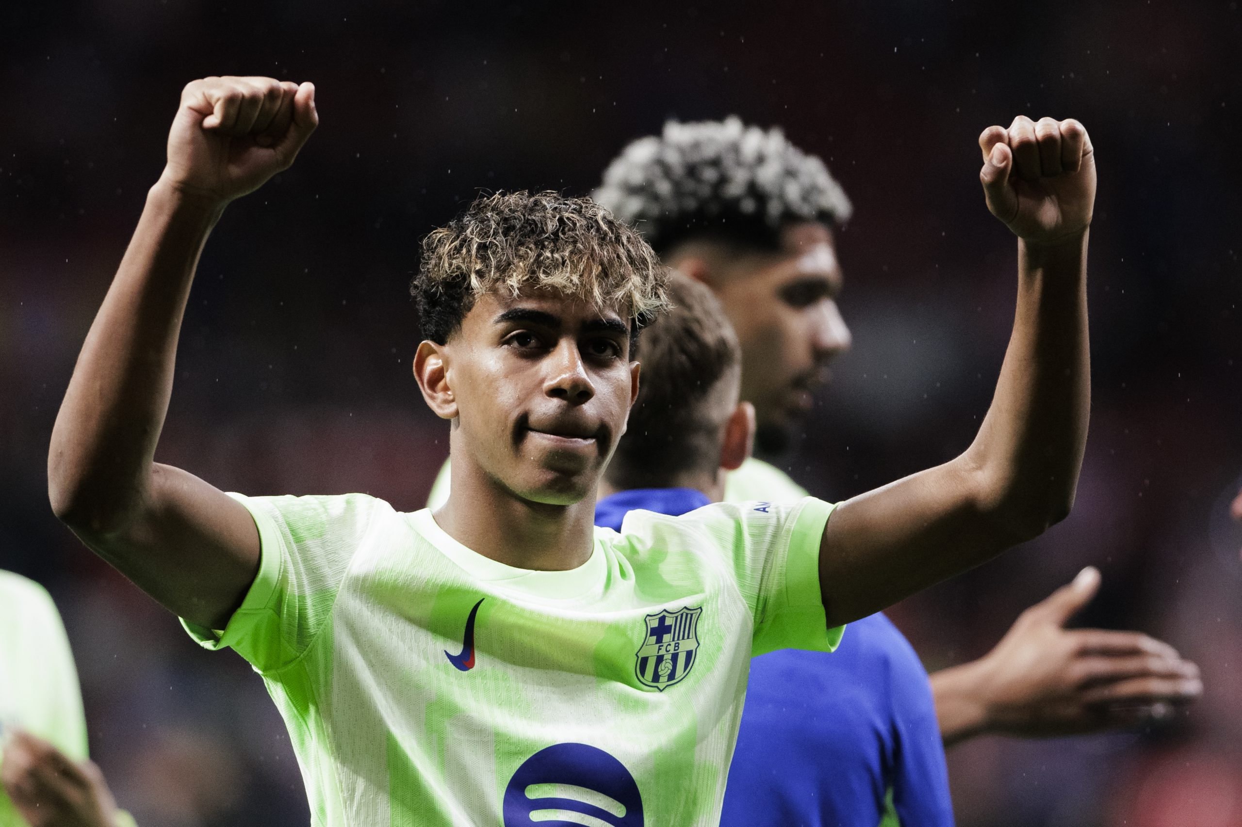 Lamine Yamal heureux après la victoire du FC Barcelone.