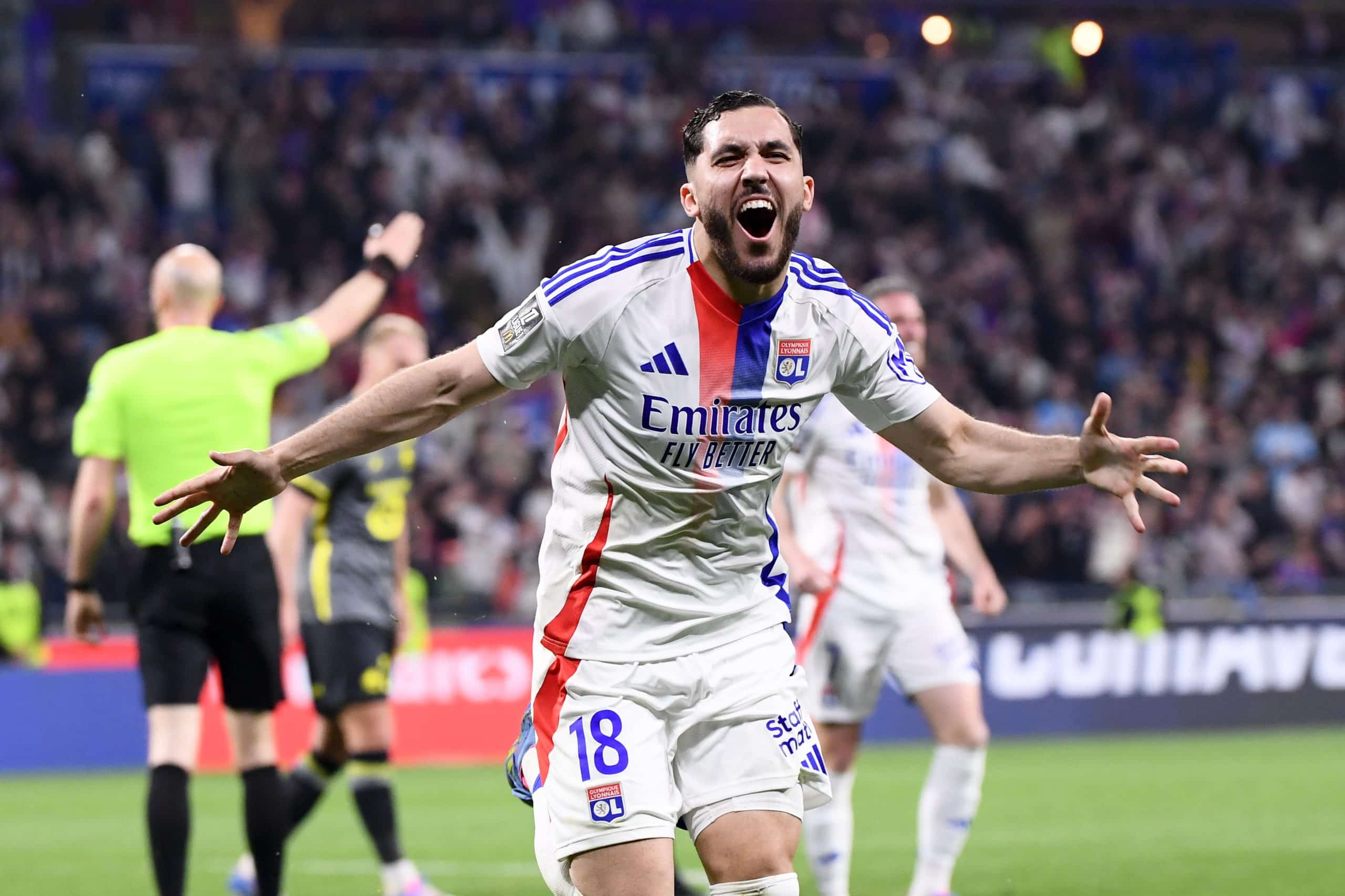 Rayan Cherki laisse éclater sa joie lors d'OL - LOSC.