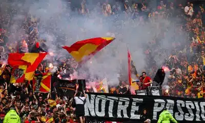 RC Lens – ASSE : pluie de banderoles à Bollaert, la Marek dégomme ses joueurs et les supporters du LOSC