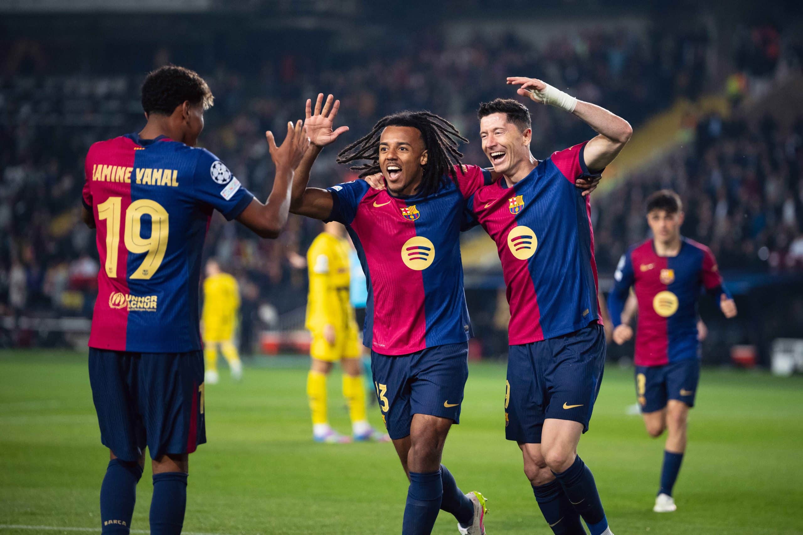 La joie de Koundé et de Lewandowski au FC Barcelone.