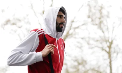 Ligue 1 Mercato : Éric Roy (Stade Brestois) officialise le départ de Pierre Lees-Melou, direction le Paris FC