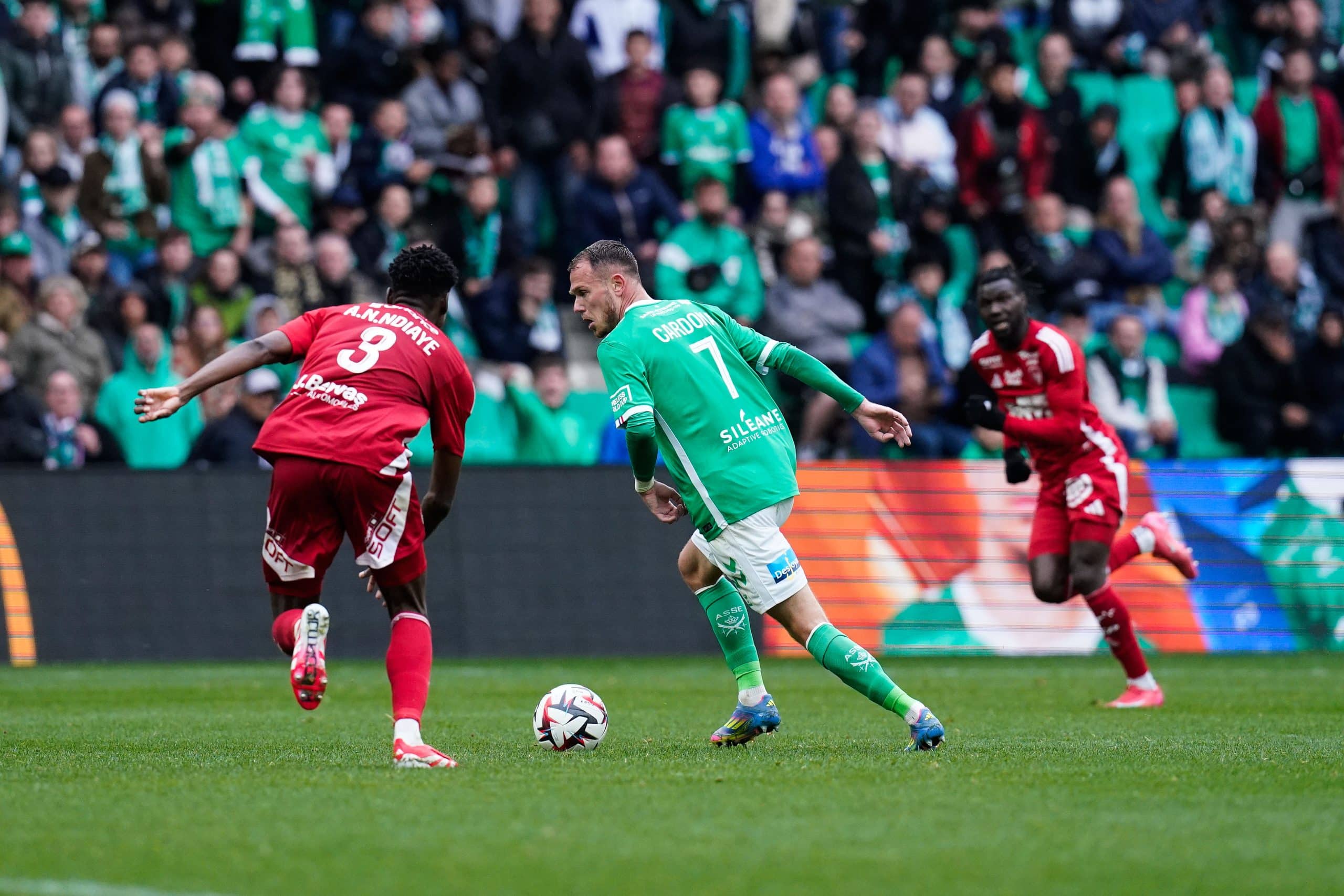 Irvin Cardona et Abdoulaye Ndiaye, un des duels d'ASSE - Brest.