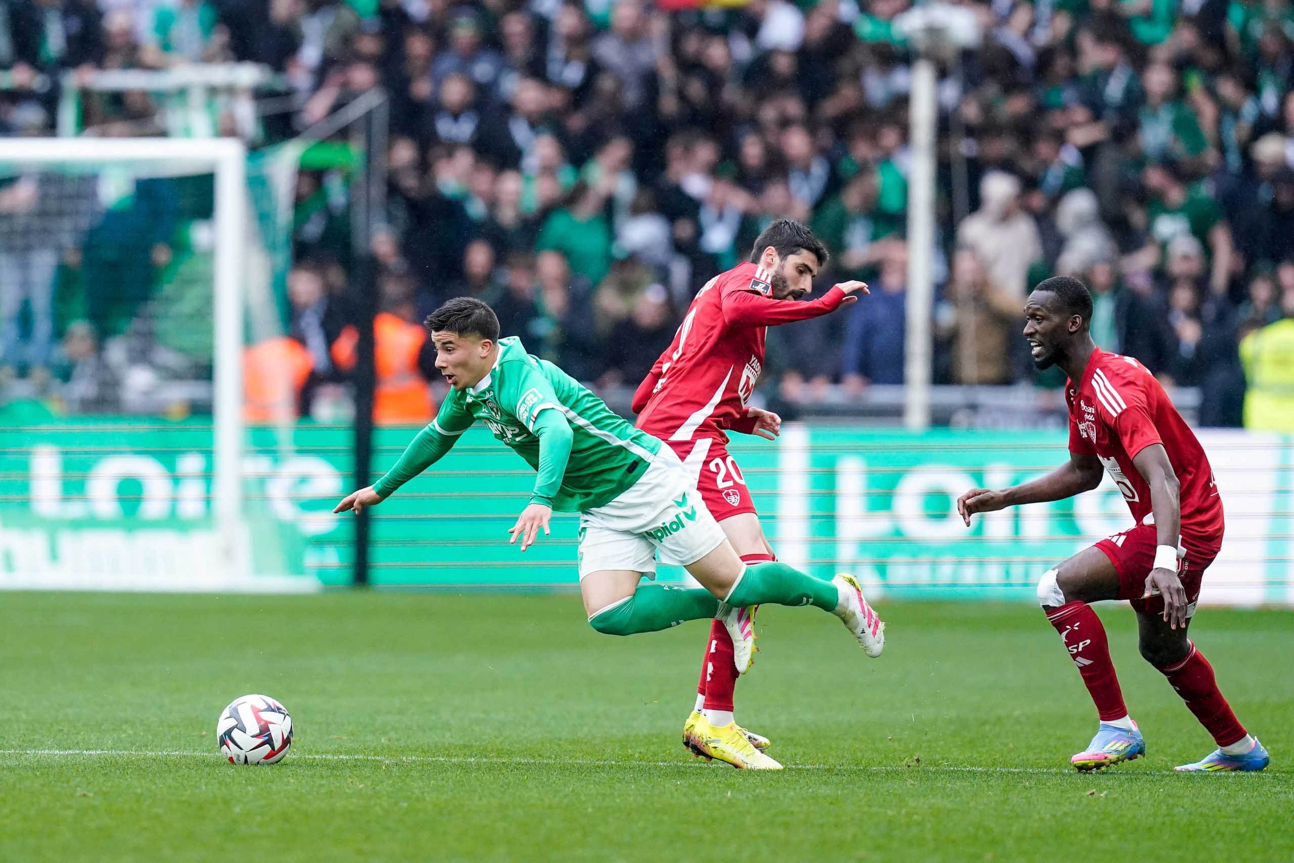 ASSE Mercato : l'identité du courtisan français à Bouchouari connue