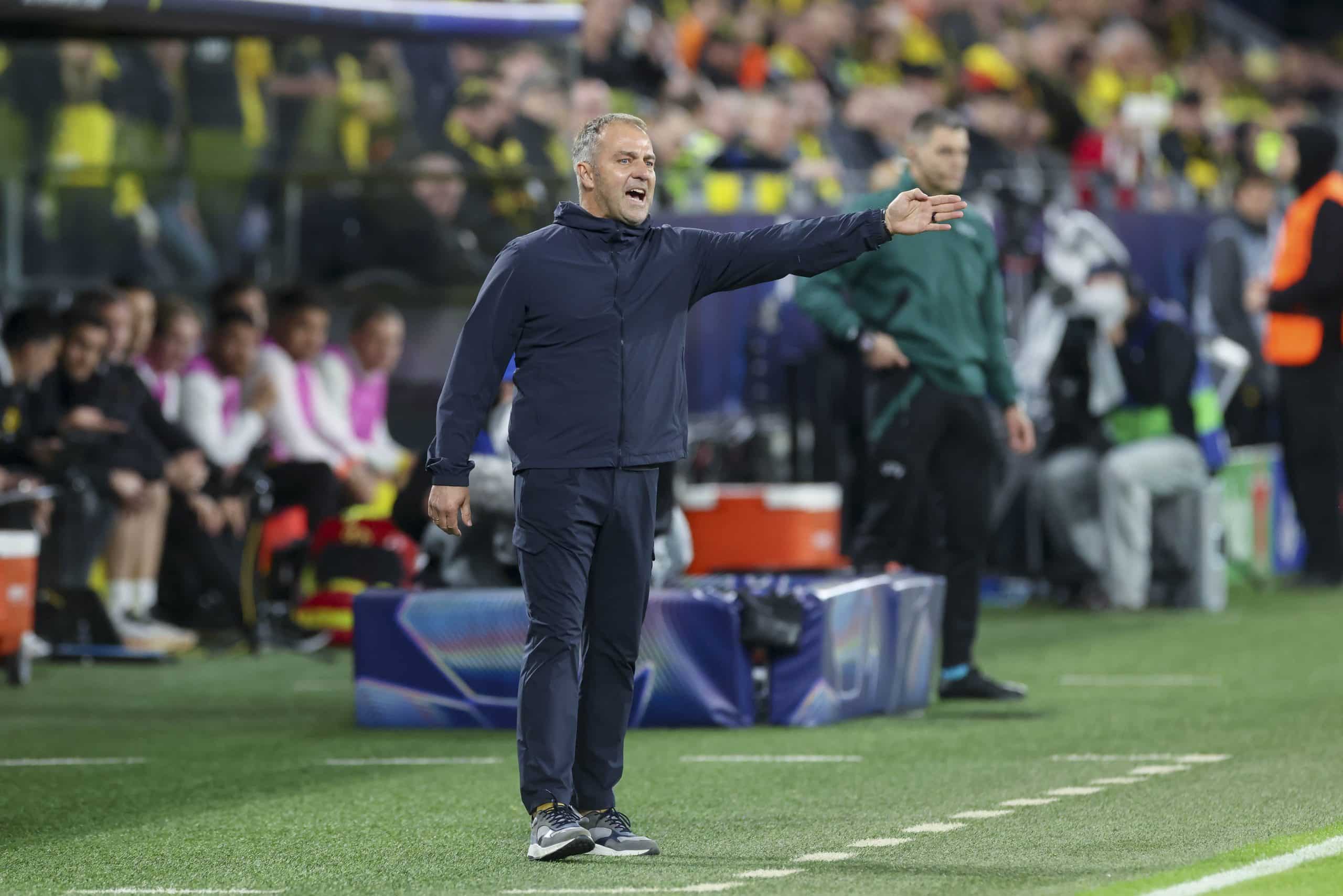 L'entraîneur du FC Barcelone, Hansi Flick, lors du match à Dortmund.