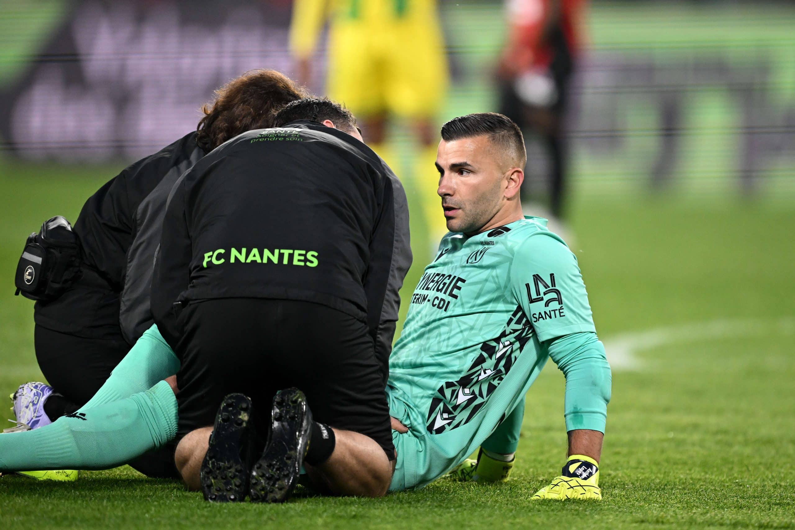 Anthony Lopes, le gardien du FC Nantes, a fini blessé contre Rennes.