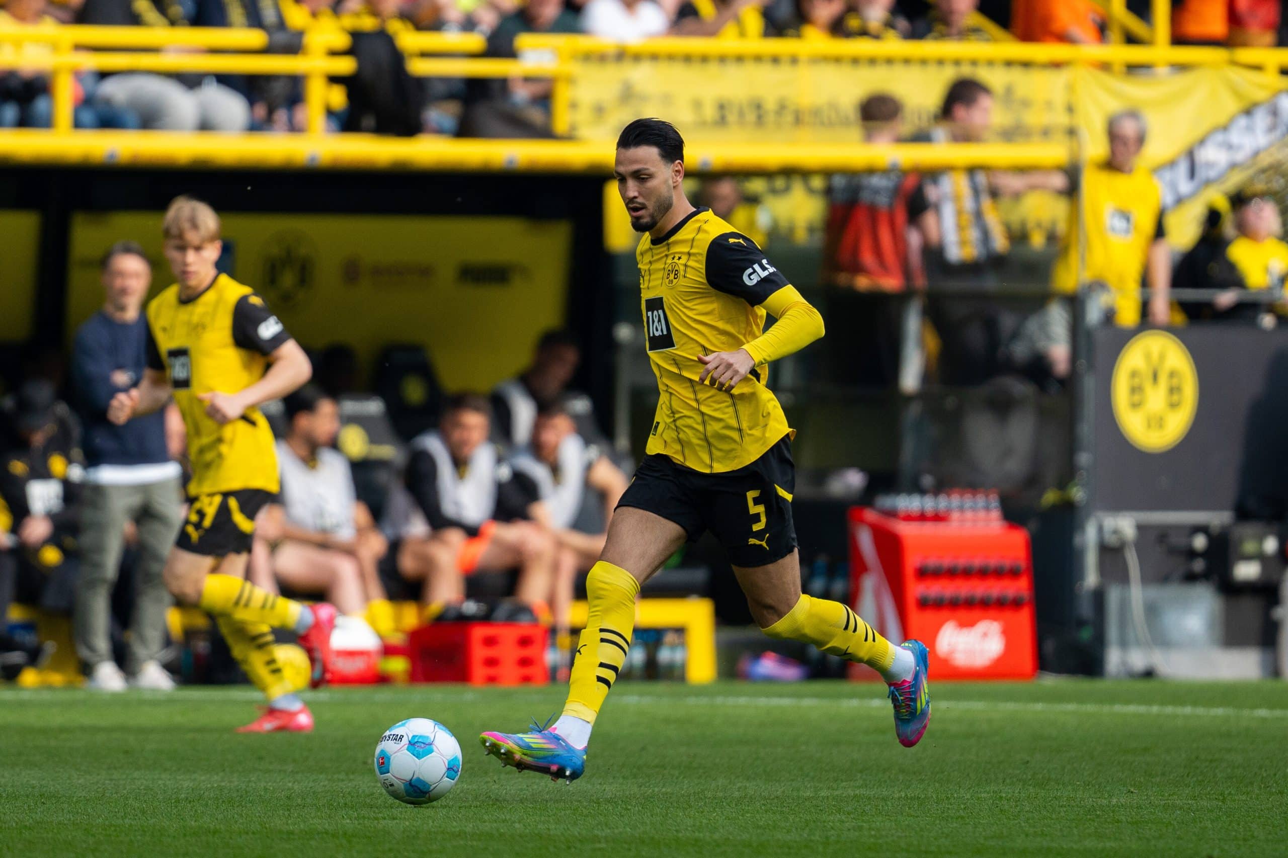 Le défenseur algérien de Dortmund Ramy Bensebaini.