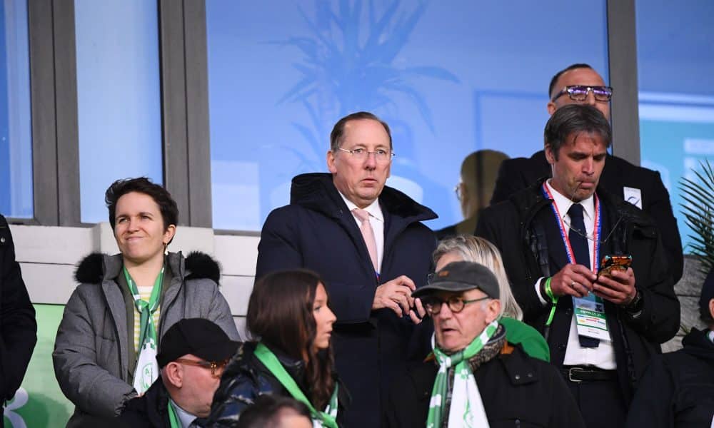 Le propriétaire de l'OL, John Textor, lors d'un match au Groupama Stadium.
