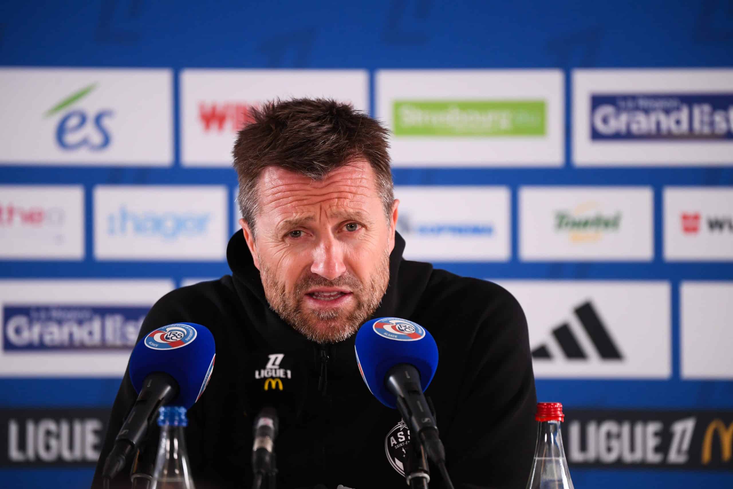L'entraîneur de l'ASSE, Eirik Horneland, en conférence de presse après la défaite à Strasbourg.