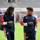 Noé Lebreton, ici à droite aux côtés de son coéquipier au SM Caen Brahim Traoré.