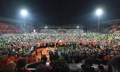 Montpellier descend officiellement en Ligue 2, le FC Lorient remonte en Ligue 1, Cabella (LOSC) présent sur scène devant 97 000 personnes