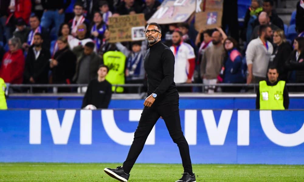 L'entraîneur du Stade Rennais, Habib Beye, lors du match à Lyon.