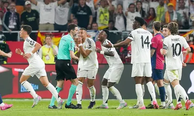 FC Barcelone : la saison n&rsquo;a pas commencé, déjà une énorme polémique arbitrale avec le Real Madrid !