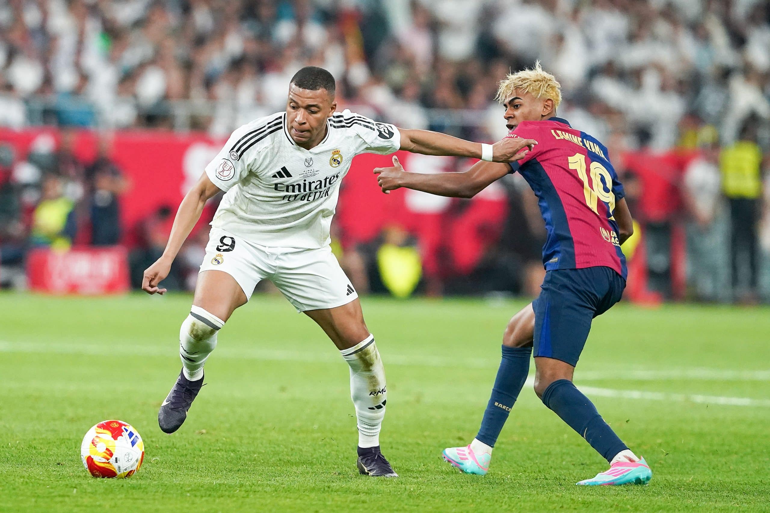 Kylian Mbappé (Real Madrid) et Lamine Yamal (FC Barcelone)