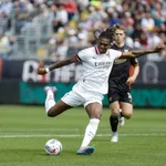 FC Barcelone Mercato : l&rsquo;AC Milan propose un énorme deal aux Blaugranas !