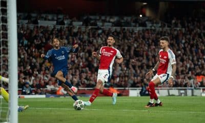 La grosse occasion manquée par Bradley Barcola lors d'Arsenal-PSG.