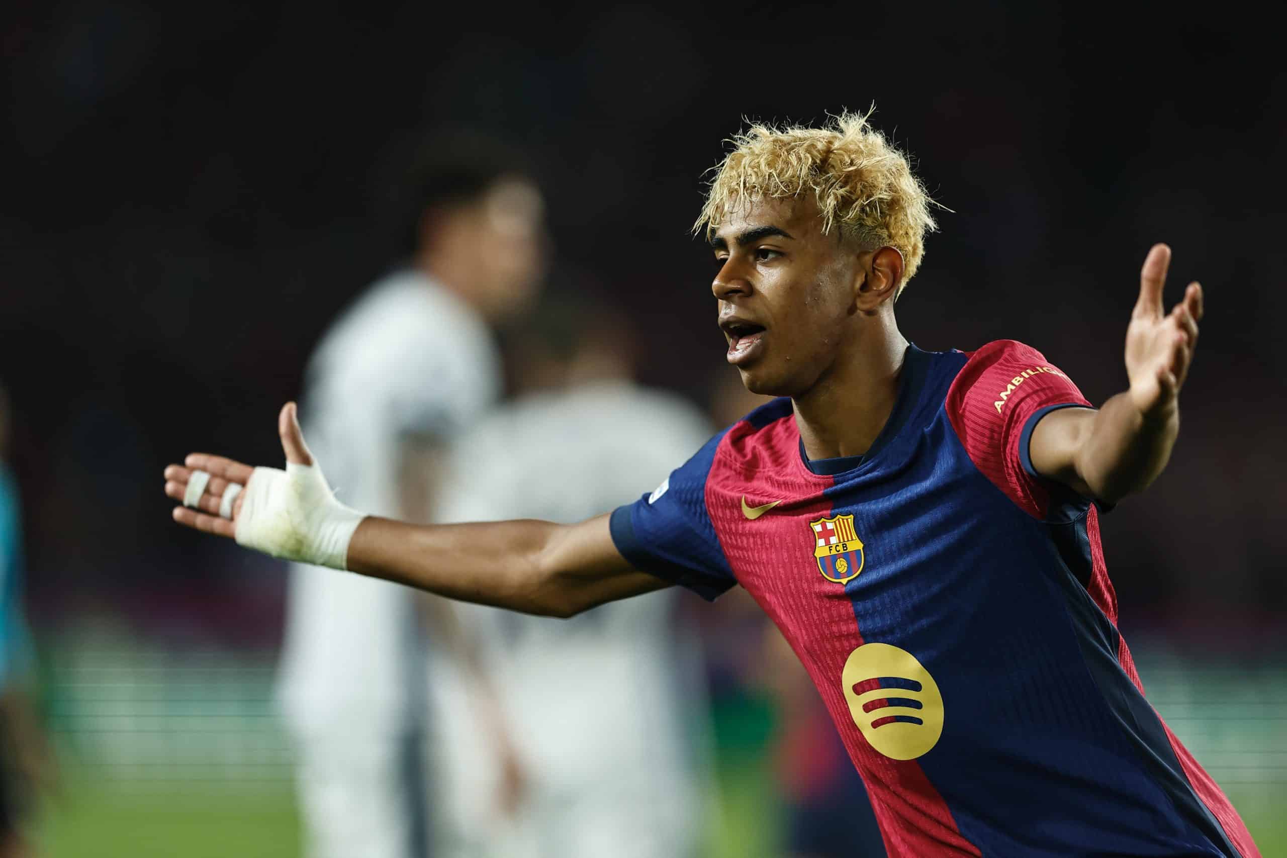 La joie de Lamine Yamal après son but lors de la demi-finale aller de Champions League entre le FC Barcelone et l'Inter Milan.