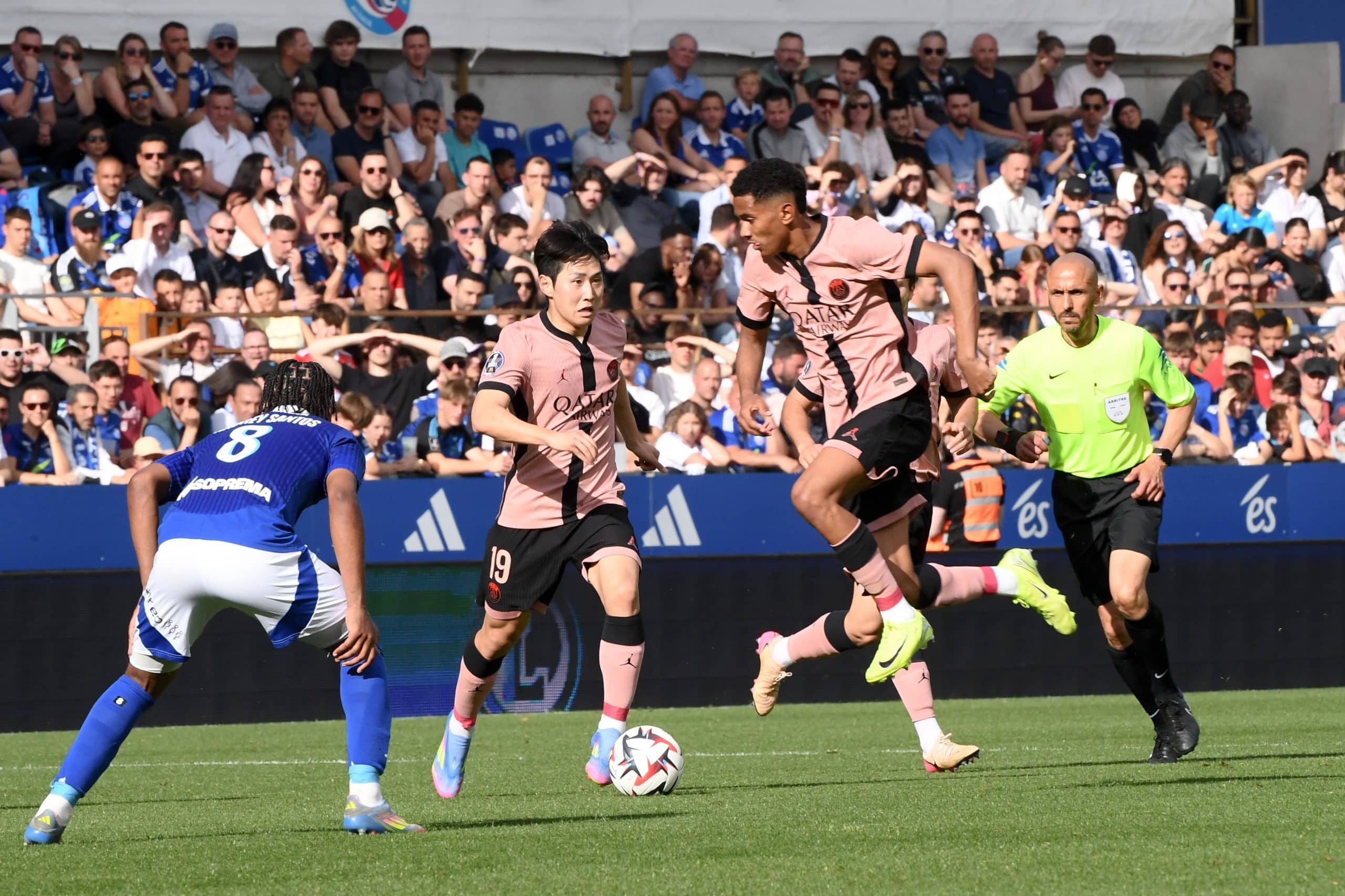 Kang-in Lee lors du match Strasbourg-PSG.