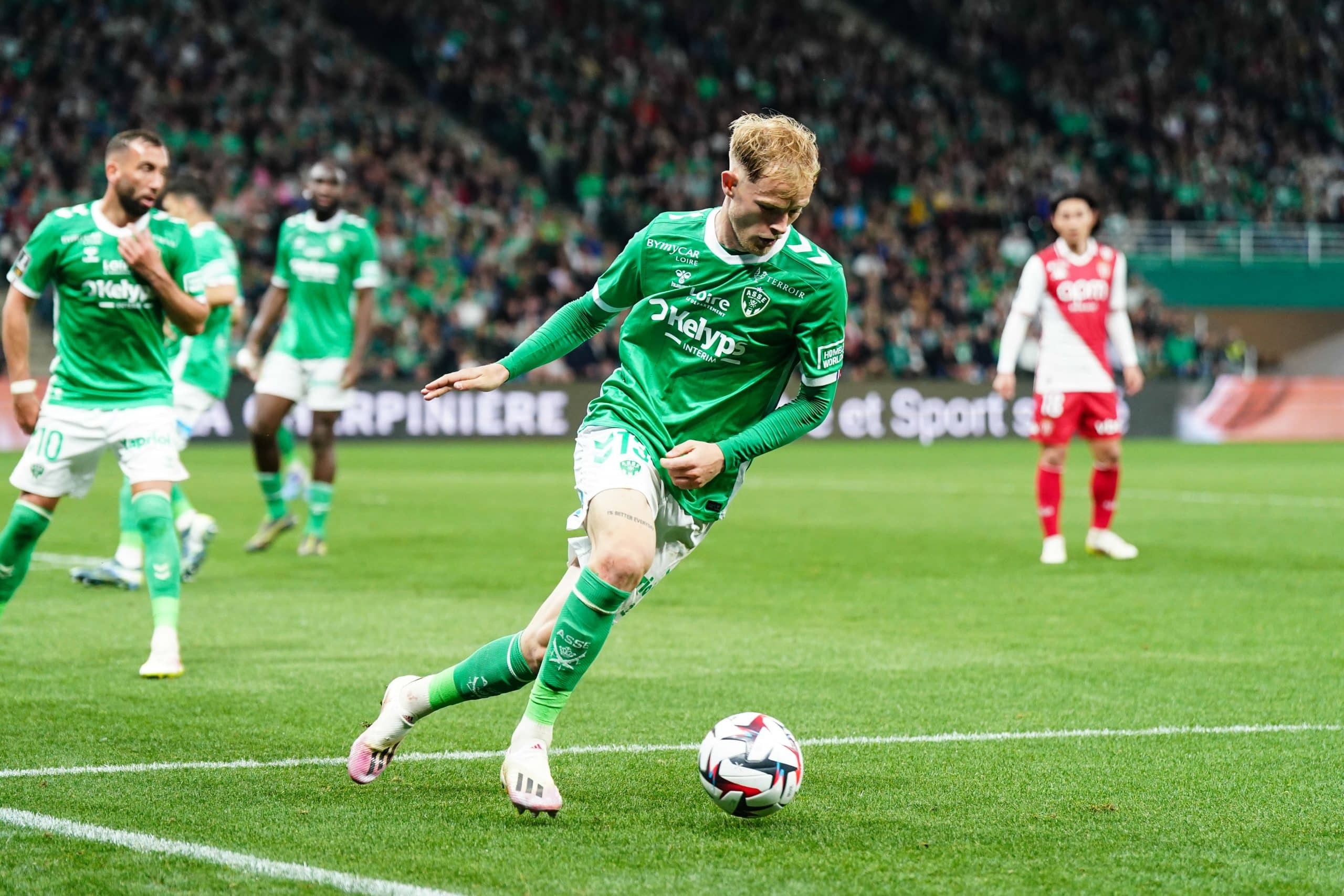 Maxime Bernauer de l'ASSE contre l'AS Monaco.