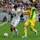 Chirivella, du FC Nantes, au marquage d'un joueur du SCO d'Angers.