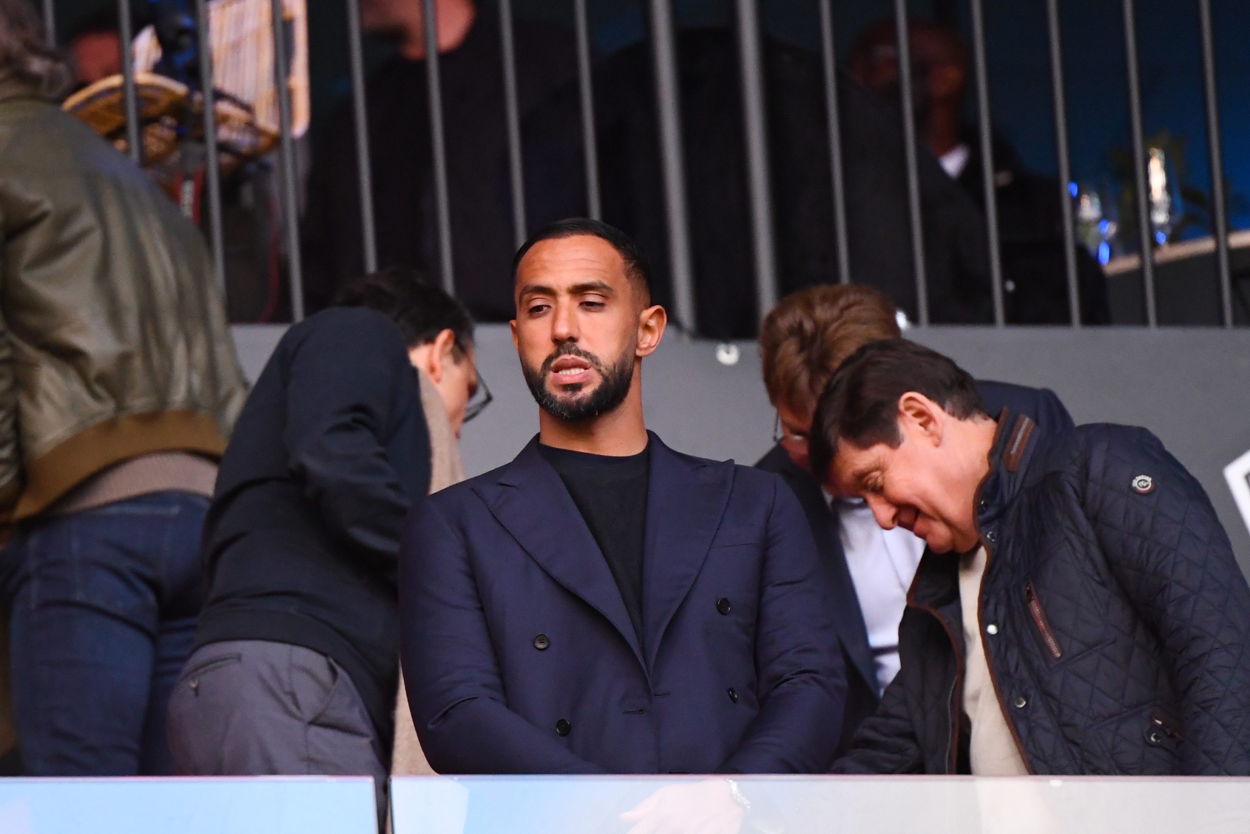 Le directeur sportif de l'OM, Medhi Benatia, lors du match à Lille.