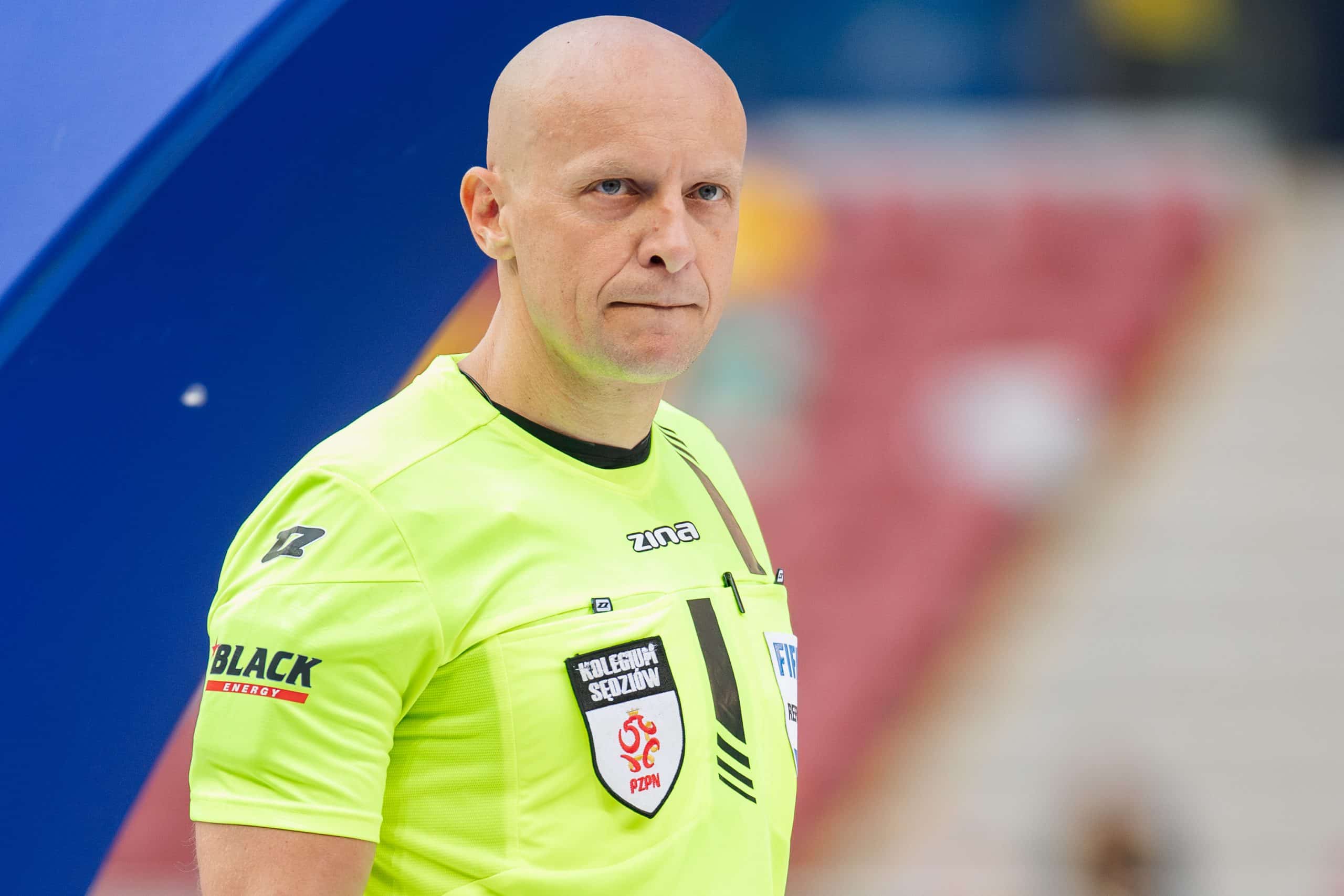 Szymon Marciniak, l'arbitre d'Inter Milan - FC Barcelone.