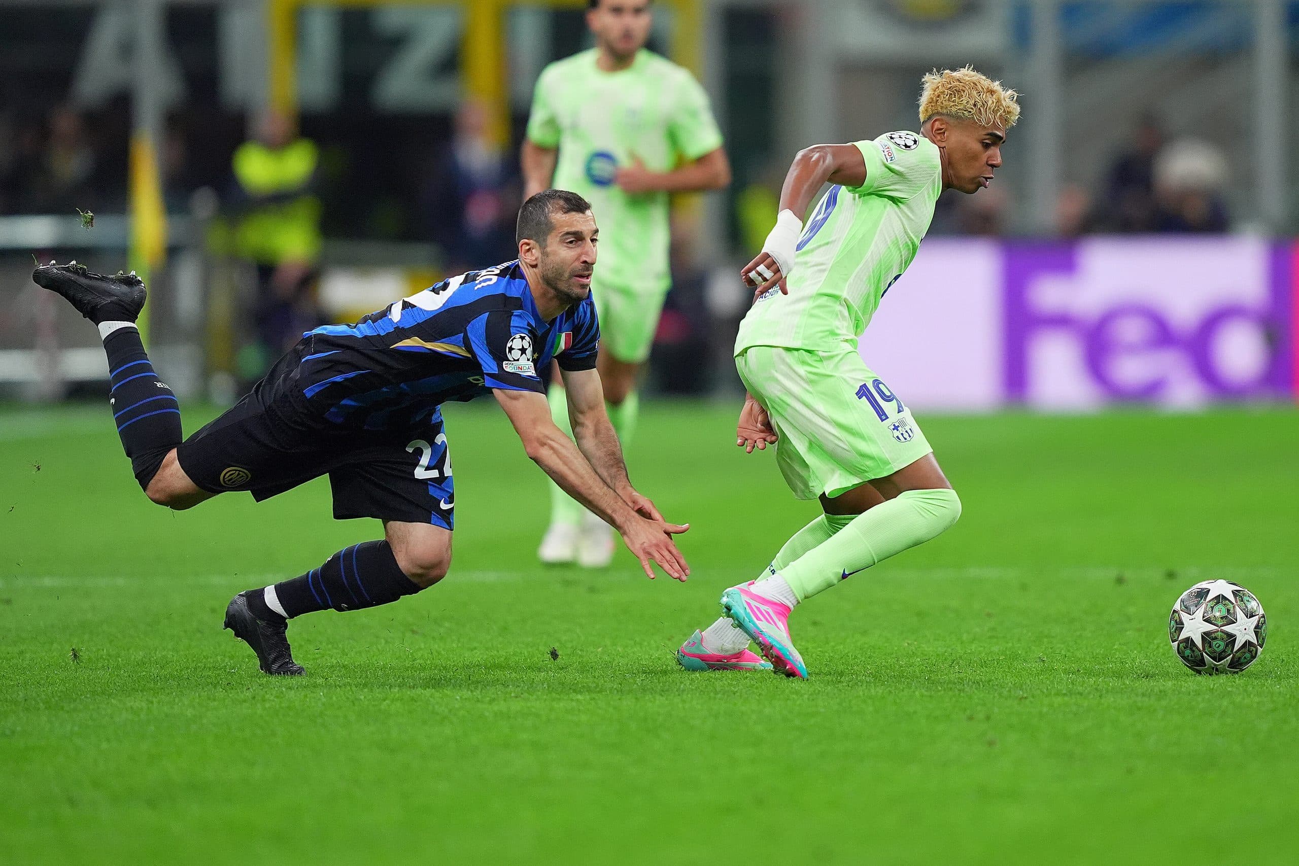 Inter Milan FC Barcelone Yamal S offre Un Nouveau Record L 
