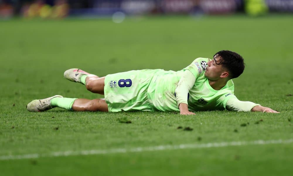 Le milieu du FC Barcelone Pedri, à terre, lors de la demi-finale retour de Champions League contre l'Inter.