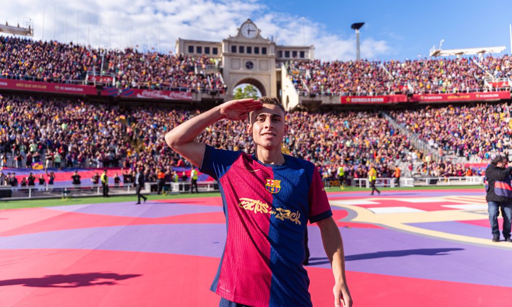 Le milieu offensif du FC Barcelone Fermin Lopez célébrant un but contre le Real Madrid.