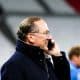 Le propriétaire de l'OL, John Textor, au téléphone après un match des féminines.