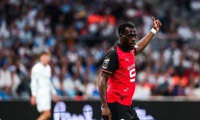 Stade Rennais Mercato : un géant italien vise Arnaud Kalimuendo