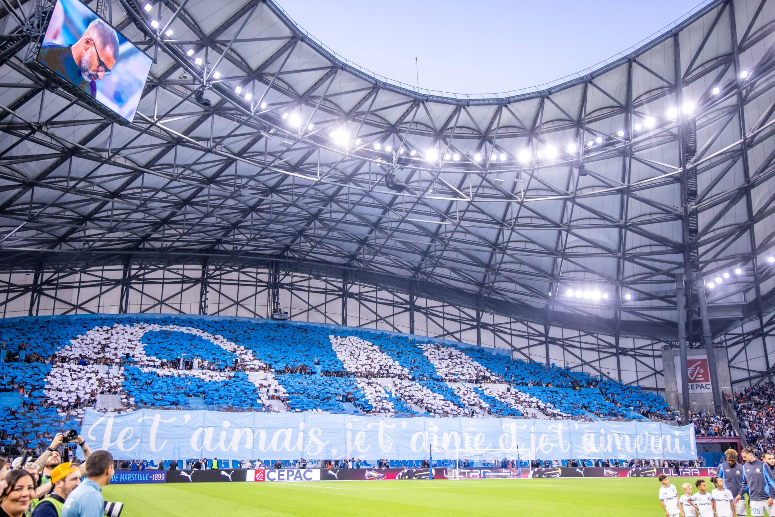 Le tifo du virage Nord du Vélodrome lors d'OM-Rennes.