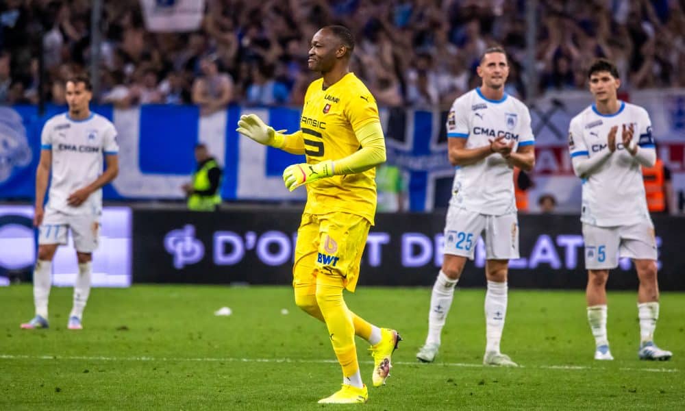 Steve Mandanda lors d'OM - Stade Rennais