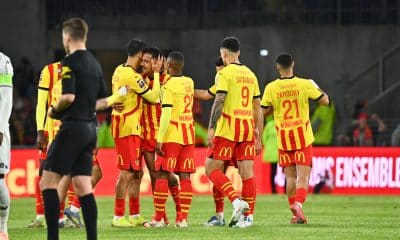 Les Lensois saluant Facundo Medina, pour son dernier match avec le Racing.