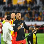 OM Mercato : Facundo Medina, plutôt dans l&rsquo;axe ou à gauche ?