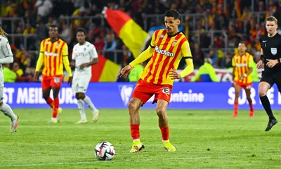 RC Lens Mercato : le Racing doit-il prolonger Florian Sotoca ? 