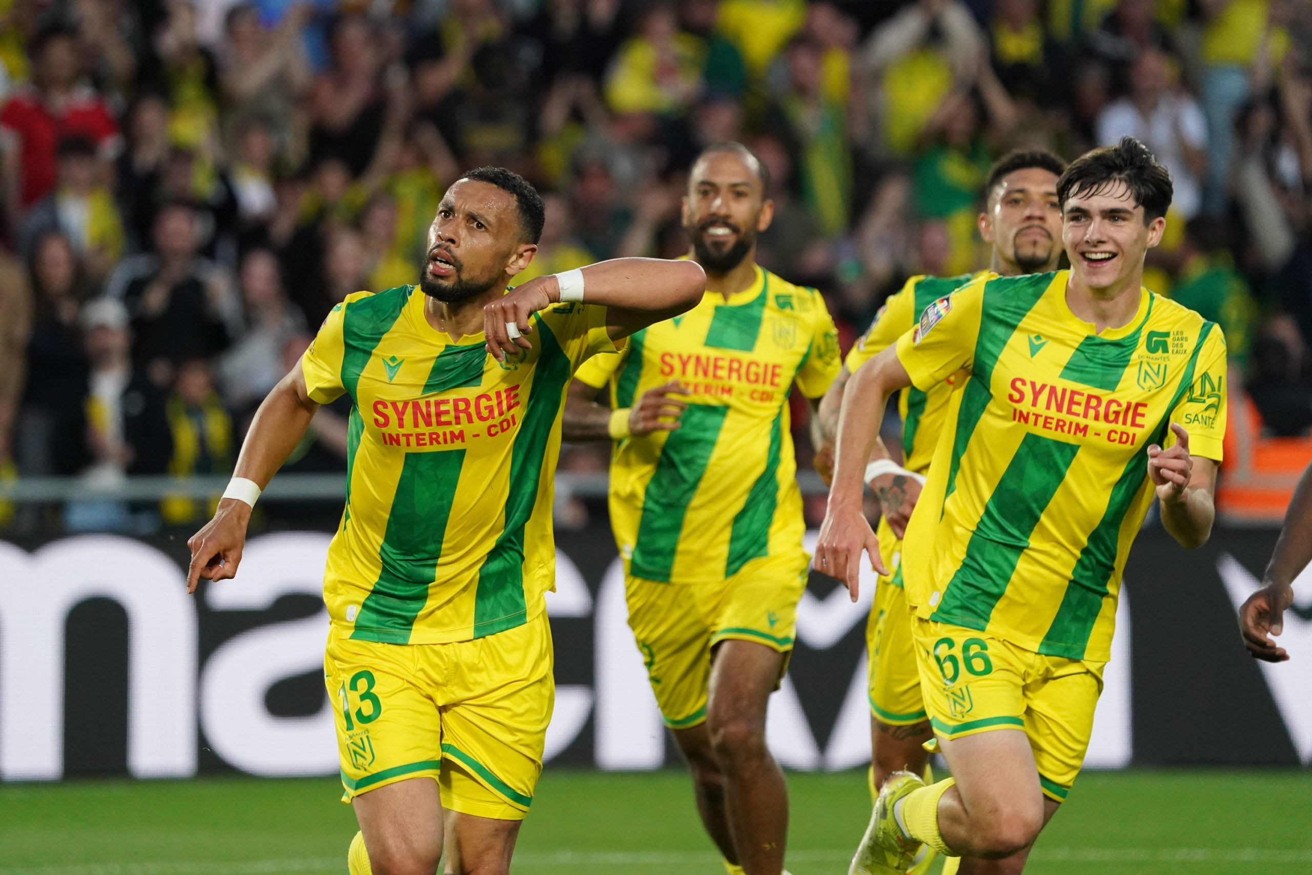 Les Nantais, la saison dernière, avec leurs bandes légèrement inclinées.