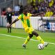 L'ailier du FC Nantes Moses Simon pourrait quitter le club dans les prochaines heures.