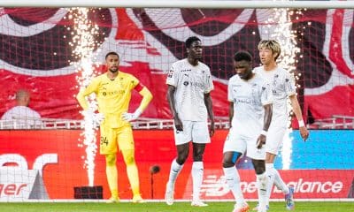 La déception des joueurs du Stade de Reims après la défaite à Lille.