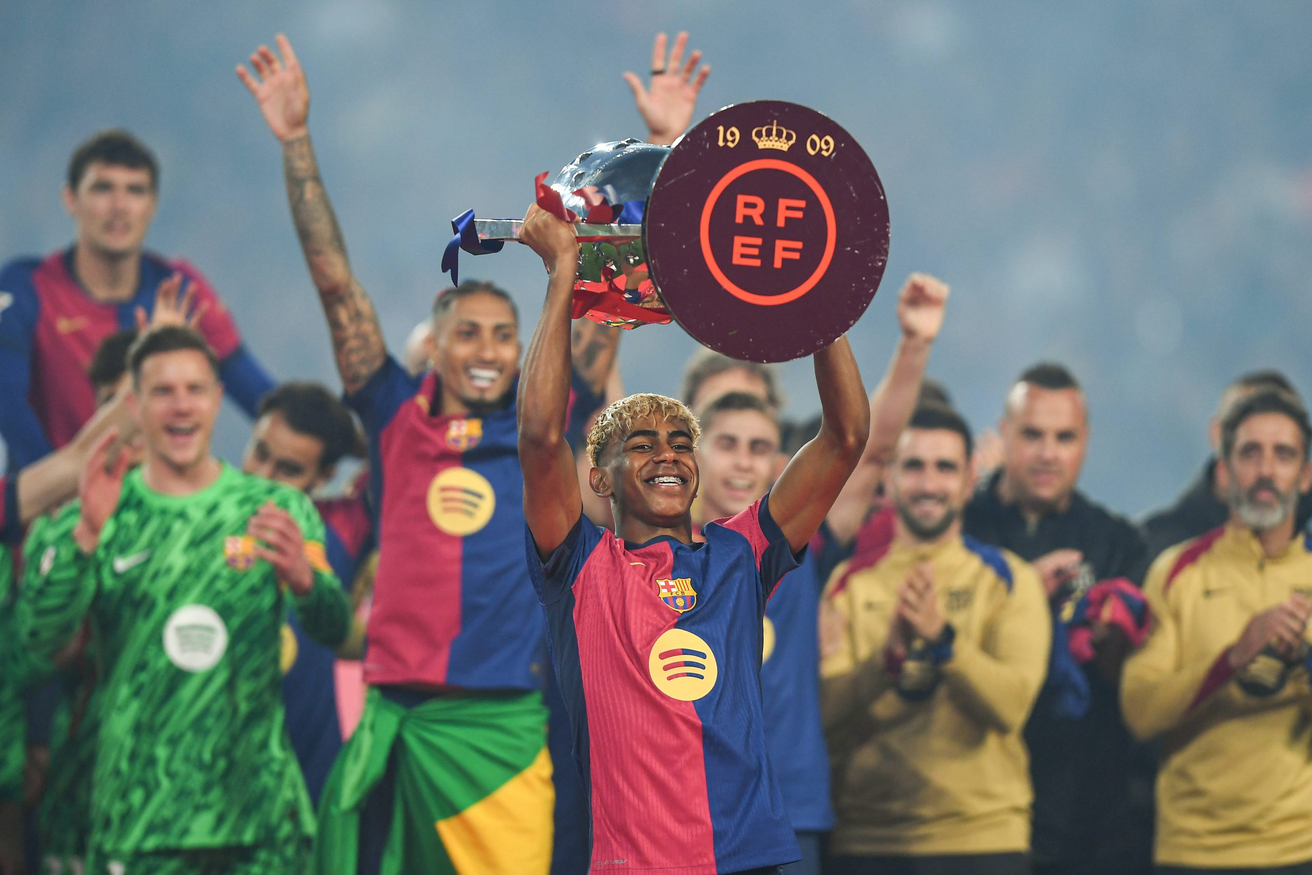 La joie de Lamine Yamal après avoir remporté la Liga avec le FC Barcelone.