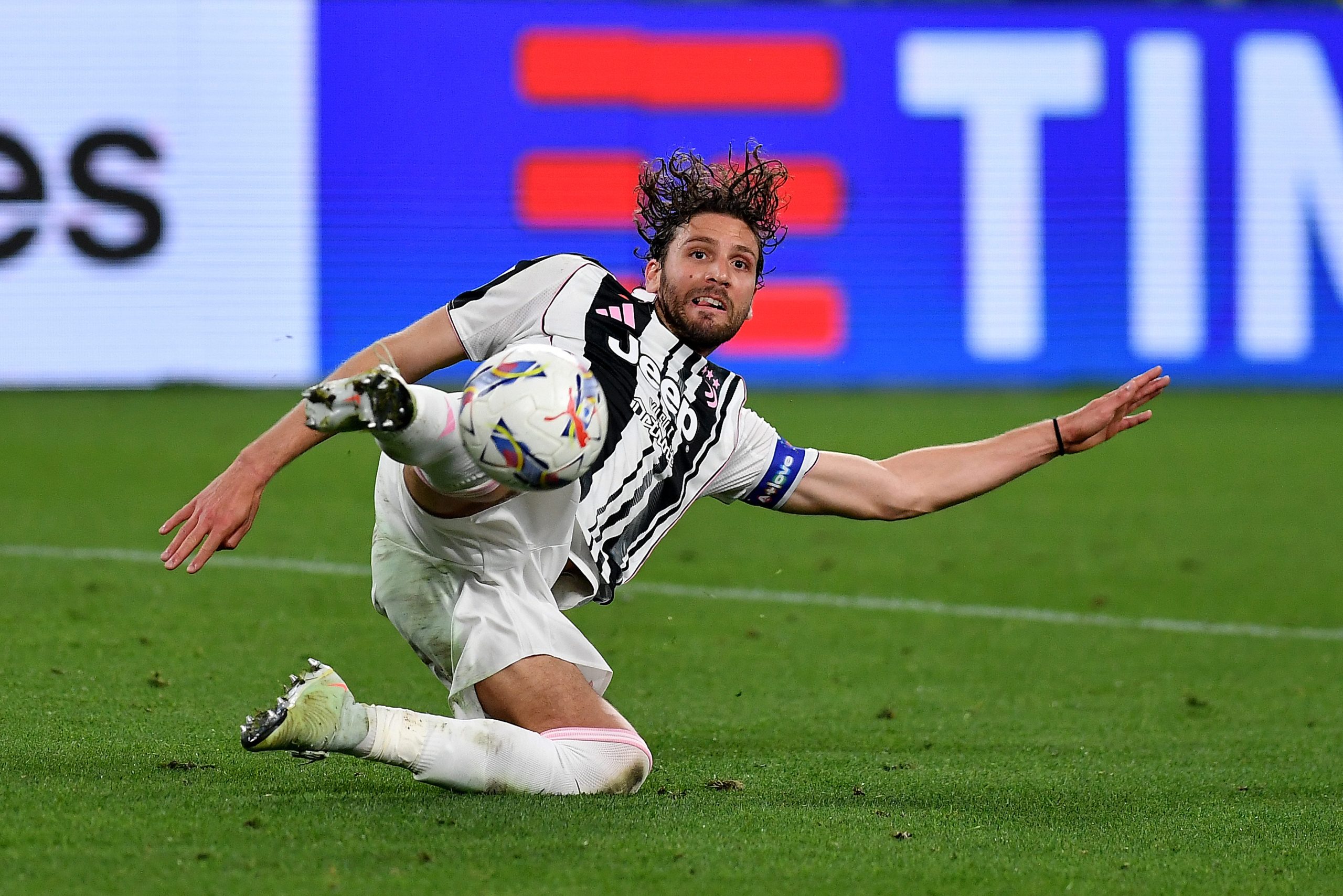 Manuel Locatelli en action lors du match Venise-Juventus.