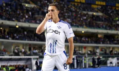 OL : Maxence Caqueret accidenté