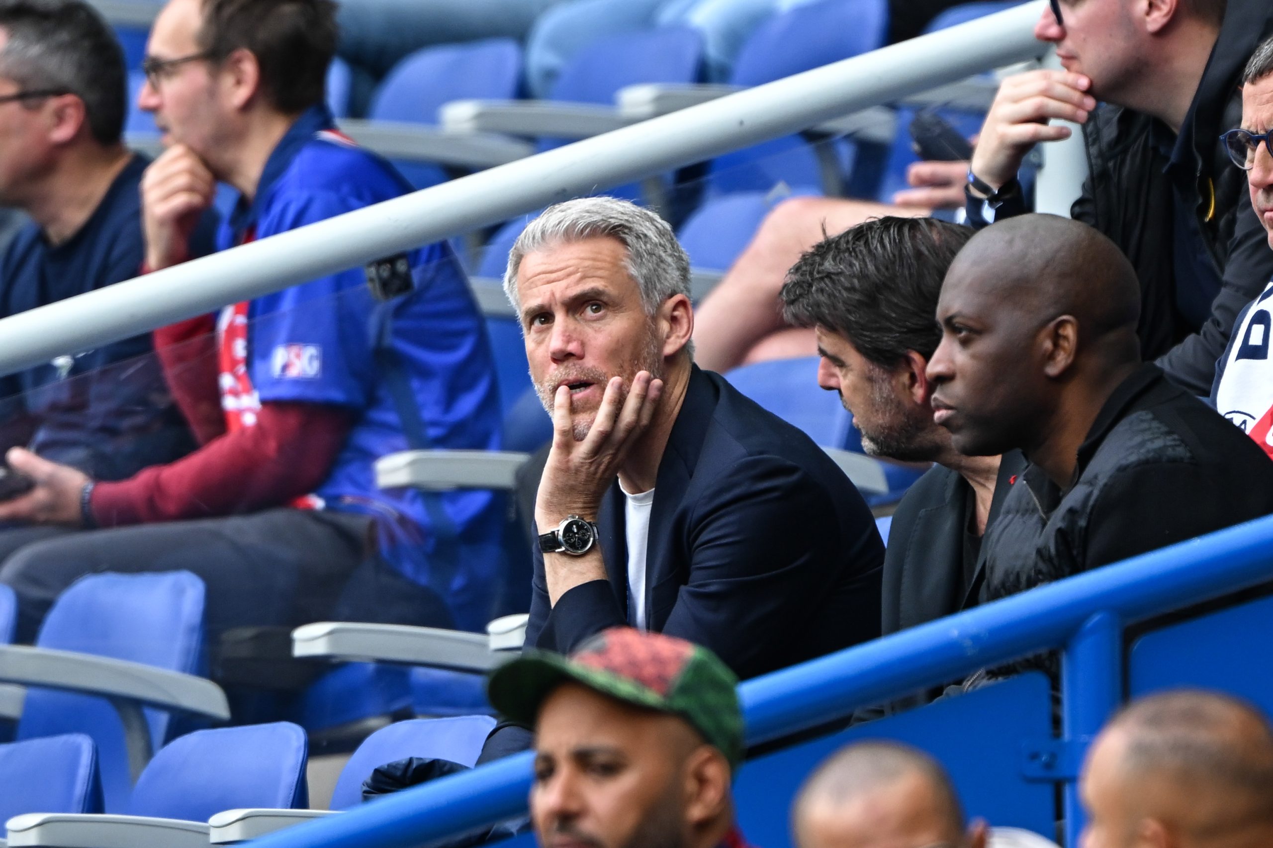 Mickaël Landreau en tribune lors d'un match de Gambardella.