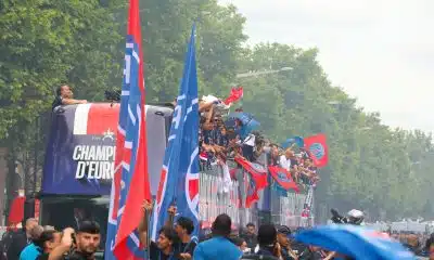 PSG : les magnifiques images et ce qu&rsquo;il faut retenir de la parade sur les Champs-Élysées