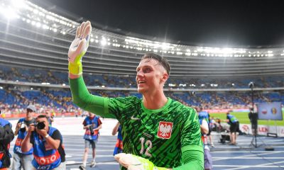 Le gardien de l'OGC Nice Marcin Bulka à l'issue d'un match avec la Pologne.